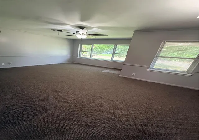 Photo 4 of Single family home for sale at 305 Wisteria St, Lake Jackson, TX 77566 | MLS# 26471433 | Listing updated on 2026-10-08