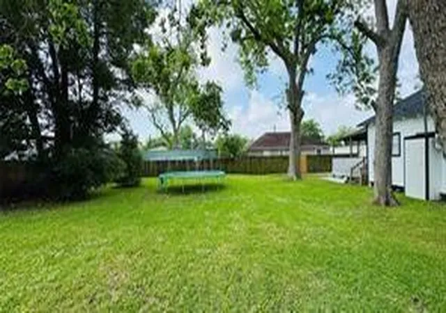 Homes for sale in Baytown, TX | 305 E Defee Ave, Baytown, TX 77520 | MLS# 13298362