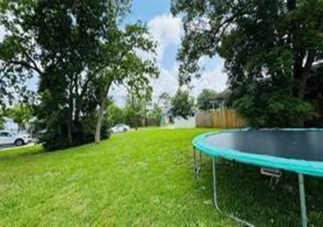 Homes for sale in Baytown, TX | 305 E Defee Ave, Baytown, TX 77520 | MLS# 13298362