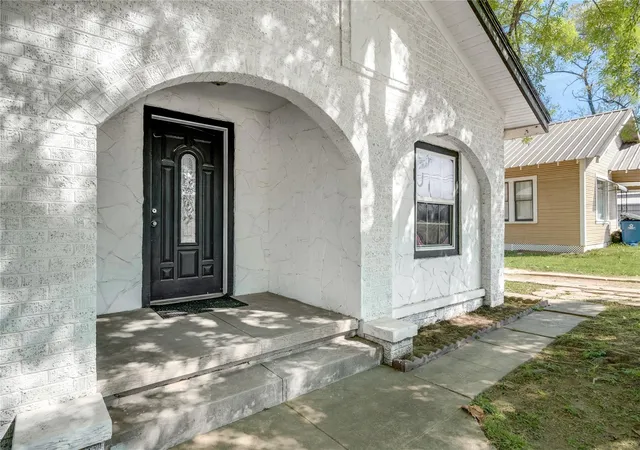 Homes for sale in Jacksonville, TX | 1106 W Rusk St St, Jacksonville, TX 75766 | MLS# 33197765