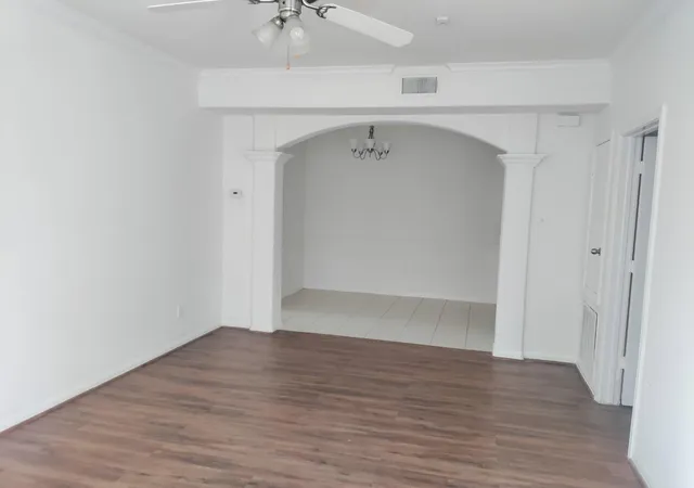 4th image of 6289 Wilcrest Dr #7100, Houston, TX 77072 | MLS# 59837249