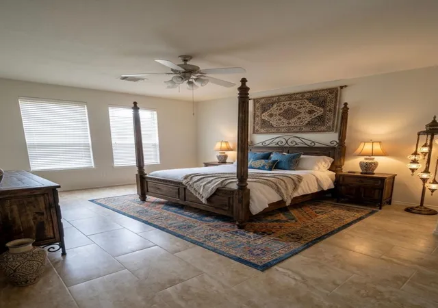 Photo 4 of Single family home for sale at 6815 Great Oaks Shadow Dr, Houston, TX 77083 | MLS# 91932739 | Listing updated on 2026-08-12