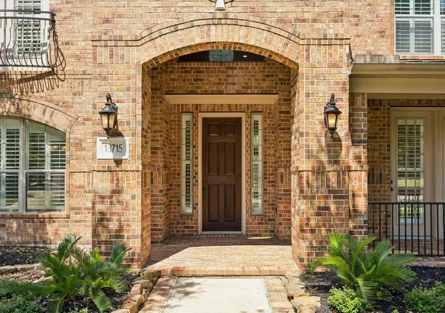 Photo 2 of Single family home for sale at 18715 N Thomas Shore Dr, Cypress, TX 77433 | MLS# 39965533 | Listing updated on 2026-09-12