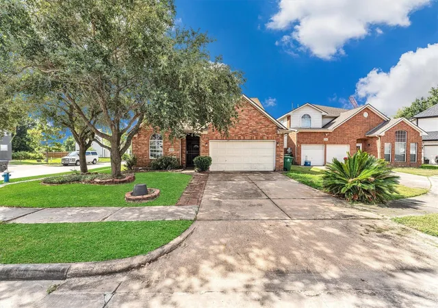 Photo 1 of Sale Pending at 9742 E Jennifer Way Dr, Houston, TX 77075 | MLS# 61205759 | Listing updated on 2026-09-19