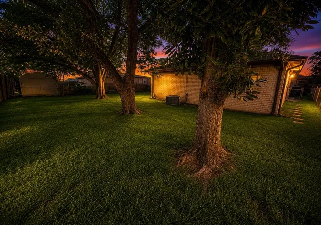 Photo 3 of Single family home for sale at 8918 Indian River Dr, Houston, TX 77088 | MLS# 5322966 | Listing updated on 2026-08-27