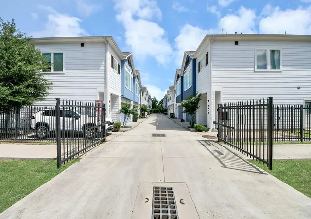 34th image of 9448 Kerrwood Ln, Houston, TX 77080 | MLS# 14160090