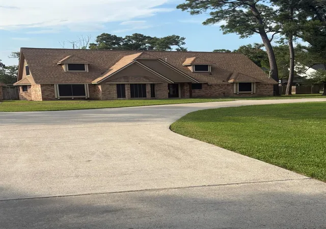 1st image of 2404 Taylor Ln, Pearland, TX 77581 | MLS# 25053041