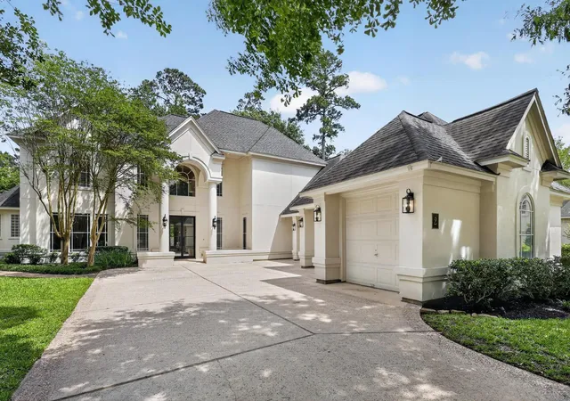 Photo 2 of Single family home for sale at 2 Argonne Pl, Spring, TX 77382 | MLS# 61112573 | Listing updated on 2026-09-01