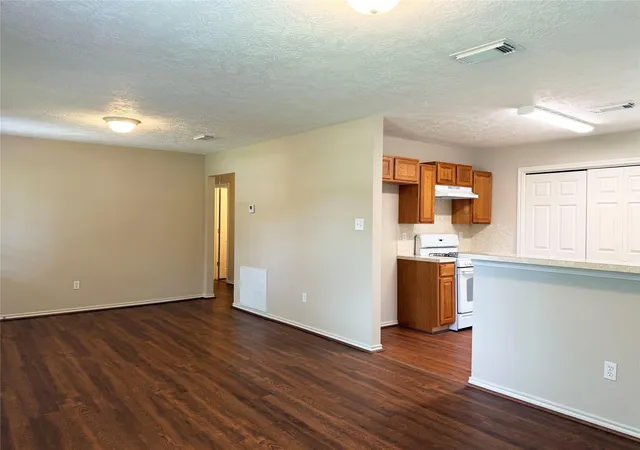 Homes for sale in Oyster Creek, TX | 123 Robinson Rd, Oyster Creek, TX 77541 | MLS# 10046998