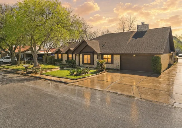 Photo 1 of Sale Pending at 3412 Fairway Dr, Wharton, TX 77488 | MLS# 30170259 | Listing updated on 2026-09-01