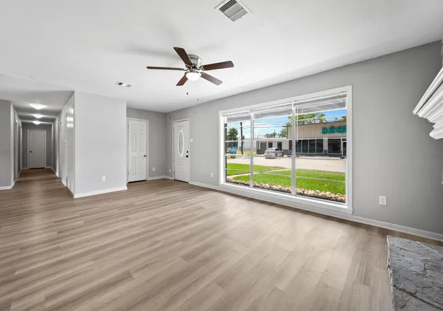 5th image of 509 N Winfree St, Dayton, TX 77535 | MLS# 97076297