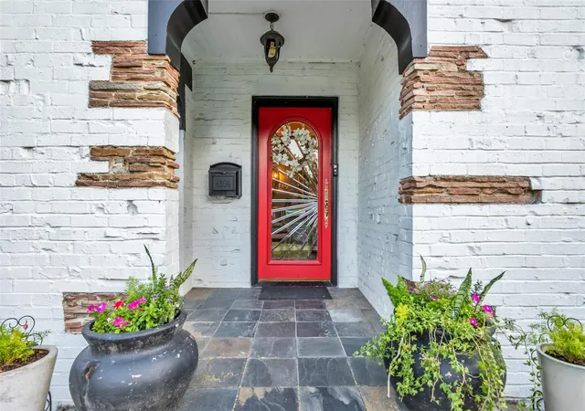 4th image of 4304 Roseneath Dr, Houston, TX 77021 | MLS# 86911174