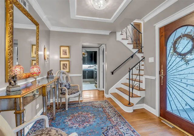 5th image of 4304 Roseneath Dr, Houston, TX 77021 | MLS# 86911174