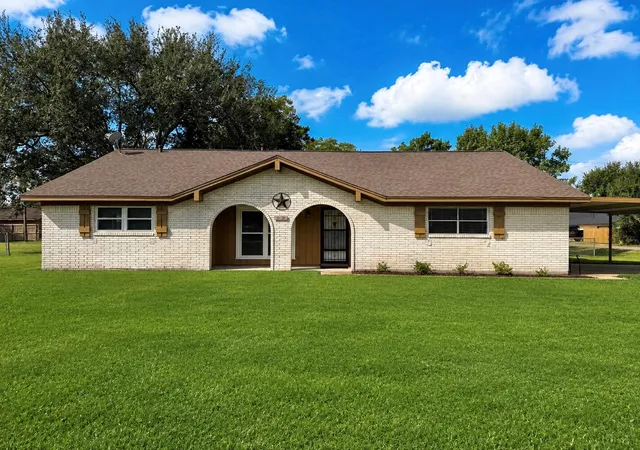 Single family home for sale at 1302 Avenue H, Danbury, TX 77534 | MLS# 73370298