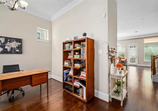 4th image of 1407 Devonshire Manor Ln, Houston, TX 77055 | MLS# 7720996