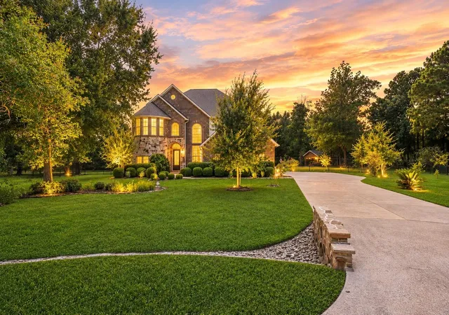 Photo 1 of Single family home for sale at 5 Copper Cvs, Conroe, TX 77304 | MLS# 27704767 | Listing updated on 2026-09-05