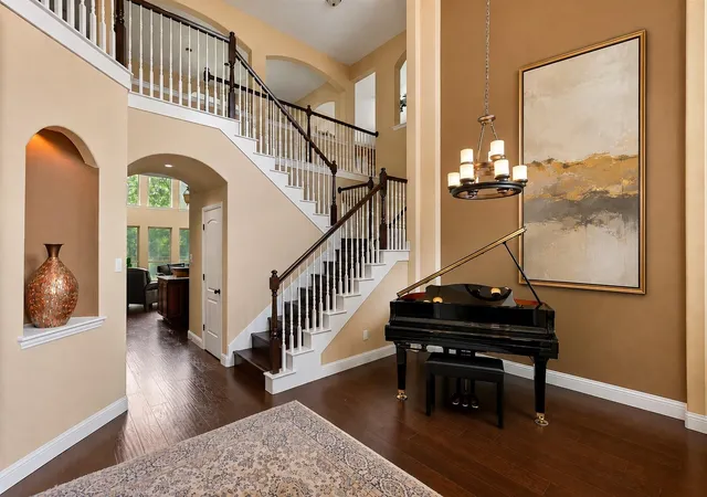 Photo 3 of Single family home for sale at 5 Copper Cvs, Conroe, TX 77304 | MLS# 27704767 | Listing updated on 2026-09-05