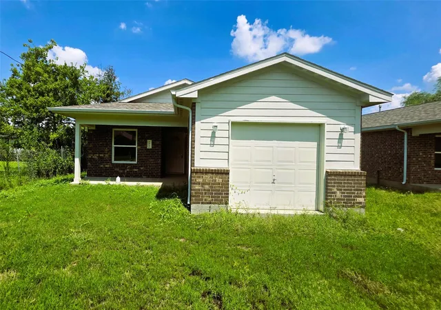1st image of 9827 Pelsey St, Houston, TX 77029 | MLS# 76407832