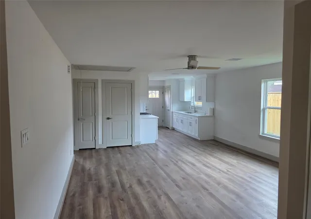 4th image of 9827 Pelsey St, Houston, TX 77029 | MLS# 76407832