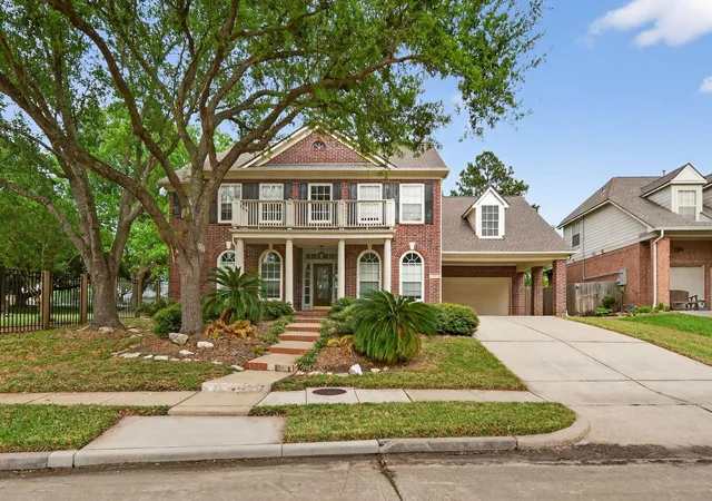 Photo 2 of Single family home for sale at 4319 Oak Forest Dr, Missouri City, TX 77459 | MLS# 35458361 | Listing updated on 2026-08-26