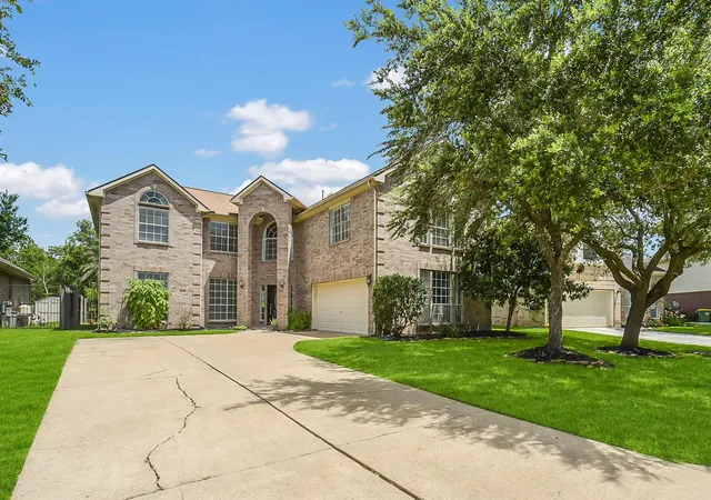 1st image of 2723 Sterling Fields Dr, Pearland, TX 77584 | MLS# 85134168
