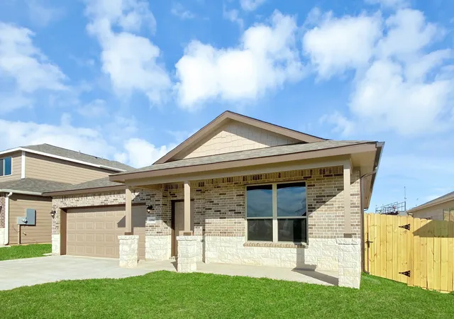 Photo 1 of Single family home for sale at 13063 Clear View Dr, Willis, TX 77318 | MLS# 61024035 | Listing updated on 2026-08-18