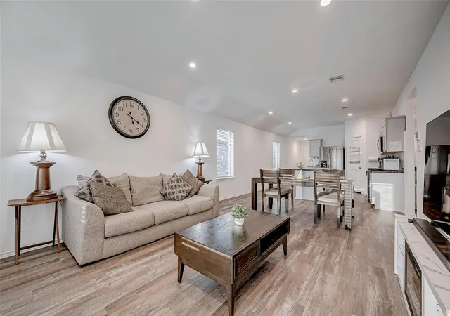 4th image of 24307 Oriole Summit Dr, Spring, TX 77373 | MLS# 42497276