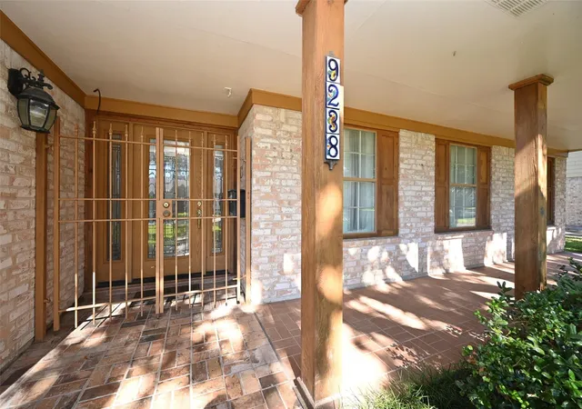 Homes for sale in Houston, TX | 9238 Stroud Dr, Houston, TX 77036 | MLS# 81277714