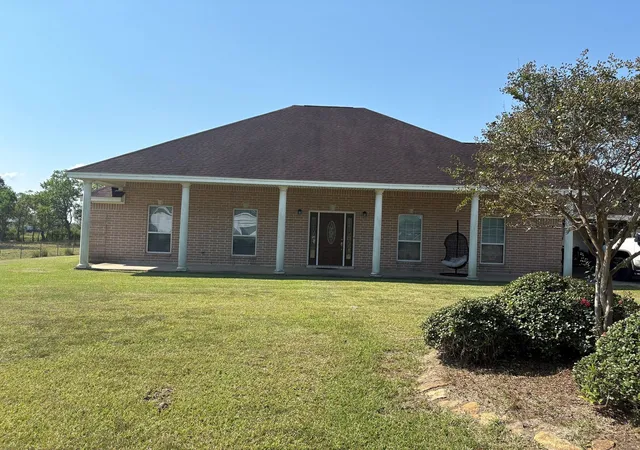 Homes for sale in Beaumont, TX | 7593 Fm 365 Rd, Beaumont, TX 77705 | MLS# 64086314