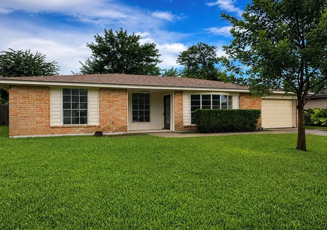 1st image of 826 Deercrest St, Channelview, TX 77530 | MLS# 6192498