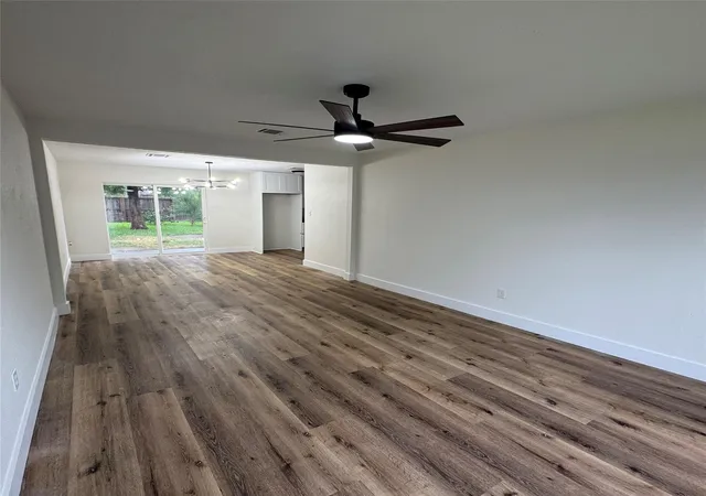 Photo 3 of Single family home for sale at 826 Deercrest St, Channelview, TX 77530 | MLS# 6192498 | Listing updated on 2026-09-02