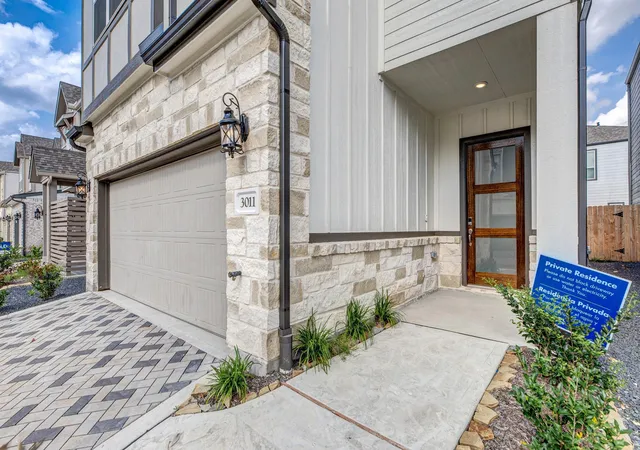34th image of 3011 Valley Peak Dr, Houston, TX 77063 | MLS# 13057098