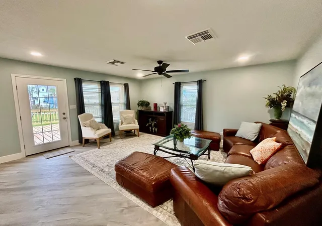 Homes for sale in Jamaica Beach, TX | 16704 Curlew Rd, Jamaica Beach, TX 77554 | MLS# 76950009