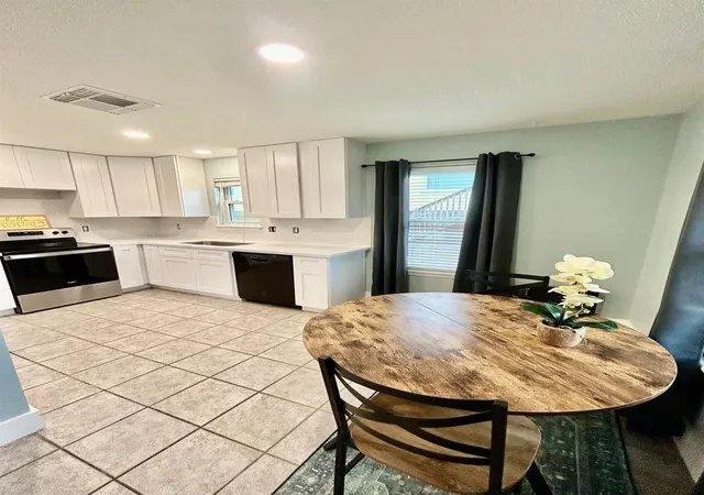 Homes for sale in Jamaica Beach, TX | 16704 Curlew Rd, Jamaica Beach, TX 77554 | MLS# 76950009
