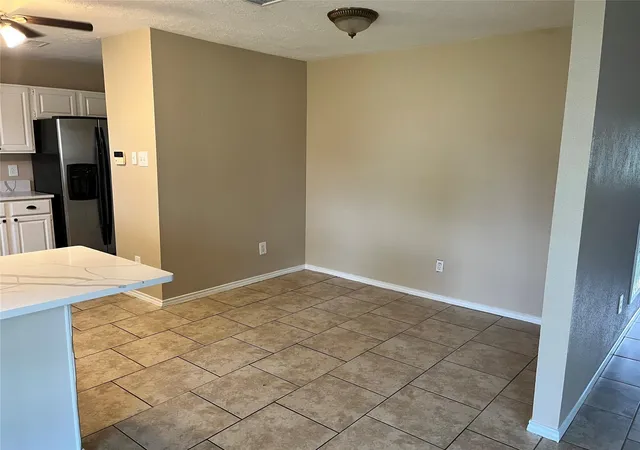 4th image of 9910 Stonemont Rd, La Porte, TX 77571 | MLS# 53520189