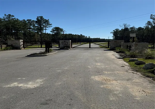 3rd image of 511 Queen Anne Way, Huntsville, TX 77320 | MLS# 31110454