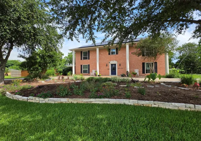 Photo 1 of Sale Pending at 510 Shore Acres Blvd, La Porte, TX 77571 | MLS# 37499119 | Listing updated on 2026-09-19
