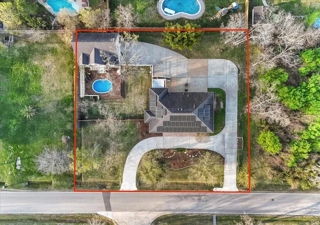 Photo 3 of Sale Pending at 510 Shore Acres Blvd, La Porte, TX 77571 | MLS# 37499119 | Listing updated on 2026-09-19