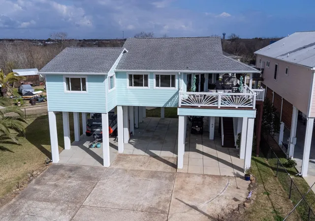 1st image of 2414 Avenue P, Dickinson, TX 77539 | MLS# 45891518