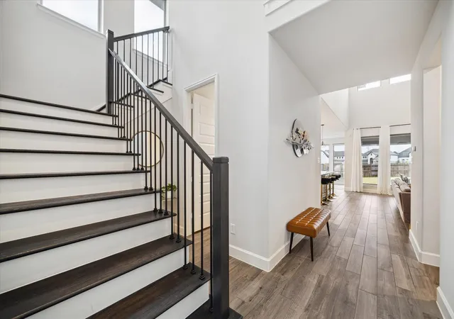 Photo 3 of Single family home for sale at 9410 Knollwood Ln, Missouri City, TX 77459 | MLS# 18180193 | Listing updated on 2026-09-10