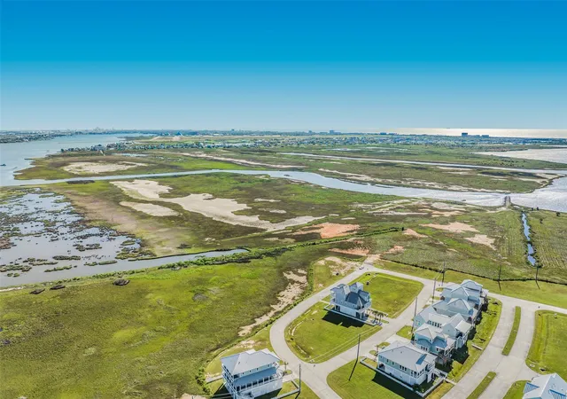 Photo 2 of Land for sale at 1638 Brown Pelican Bnd, Galveston, TX 77554 | MLS# 17872939 | Listing updated on 2026-08-29