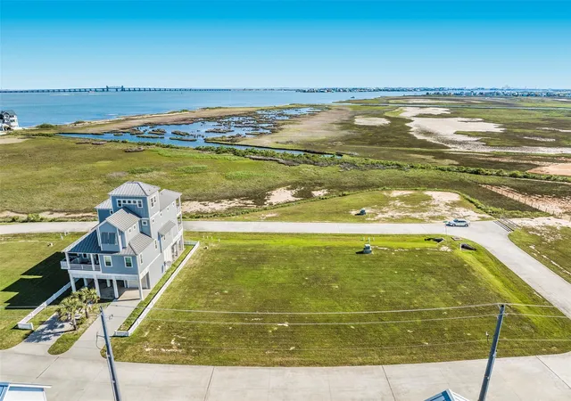 Photo 3 of Land for sale at 1638 Brown Pelican Bnd, Galveston, TX 77554 | MLS# 17872939 | Listing updated on 2026-08-29