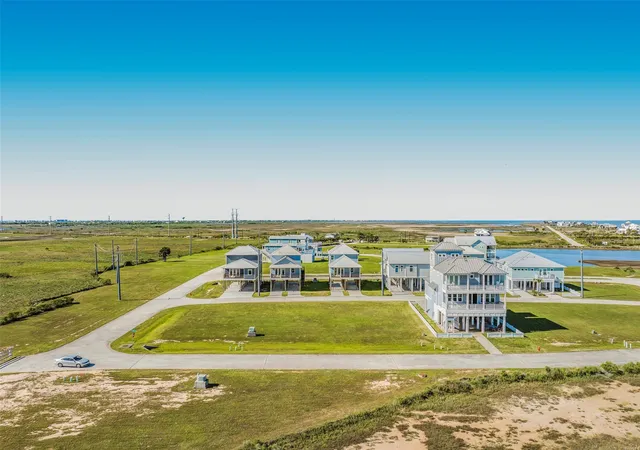 Photo 4 of Land for sale at 1638 Brown Pelican Bnd, Galveston, TX 77554 | MLS# 17872939 | Listing updated on 2026-08-29