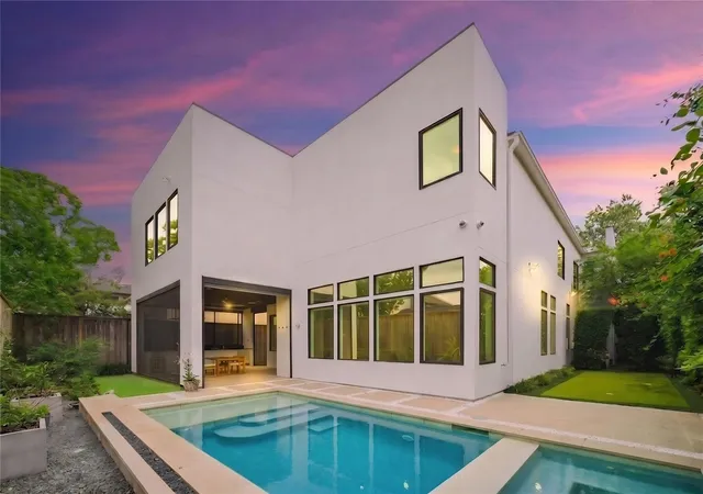 Photo 2 of Single family home for sale at 1614 Driscoll St, Houston, TX 77019 | MLS# 75260756 | Listing updated on 2026-09-15