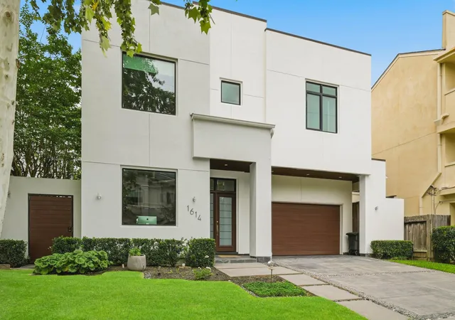 Photo 3 of Single family home for sale at 1614 Driscoll St, Houston, TX 77019 | MLS# 75260756 | Listing updated on 2026-09-15