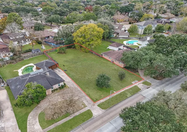 Photo 1 of Sale Pending at 5715 S Braeswood Blvd, Houston, TX 77096 | MLS# 63911746 | Listing updated on 2026-09-11