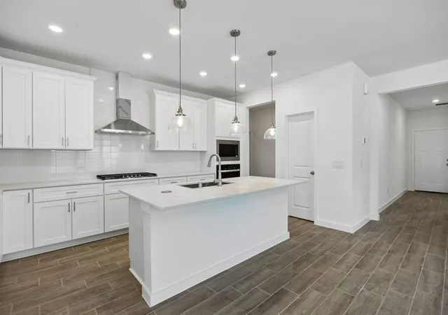 5th image of 310 Ruby Ford Dr, Baytown, TX 77523 | MLS# 59811993
