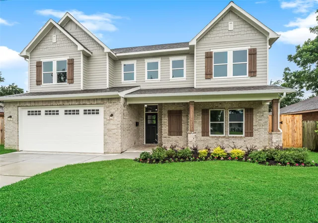 Photo 3 of Single family home for sale at 8025 Cedel Dr, Houston, TX 77055 | MLS# 43594865 | Listing updated on 2026-09-02