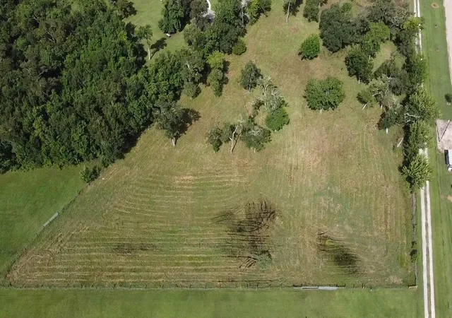 4th image of 3063 County Road 580, West Columbia, TX 77486 | MLS# 57257725