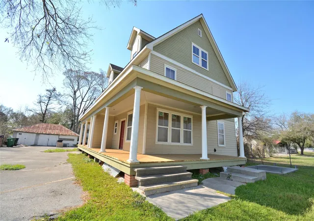 Multi family home for sale at 3808 Dover St, Houston, TX 77087 | MLS# 5981108